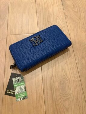 Badgley Mischka Quilted Navy Blue Zip Wallet